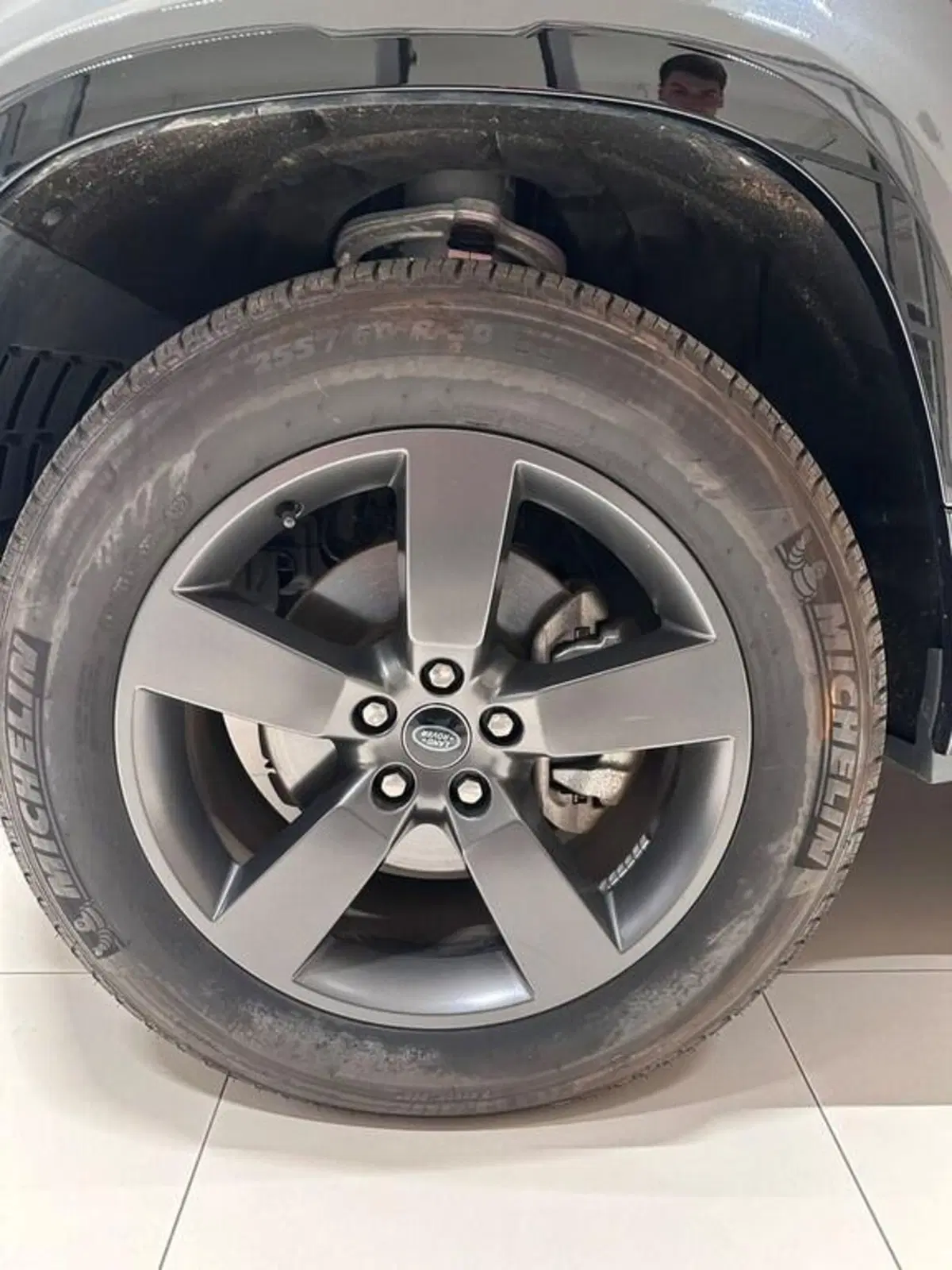 Land Rover Defender usata a Varese (9)