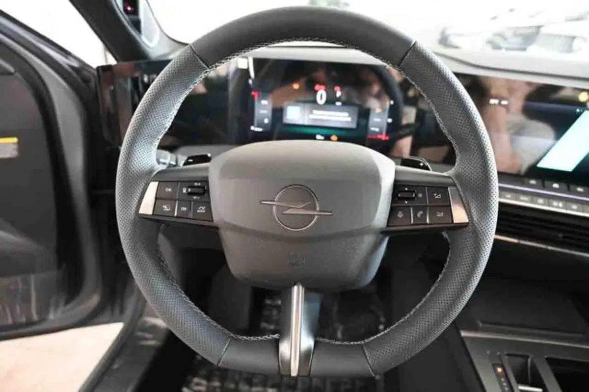 Opel Astra Station Wagon nuova a Torino (11)