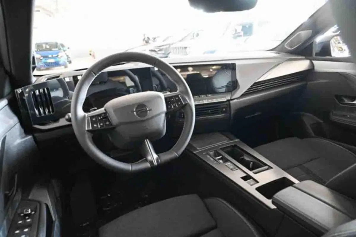Opel Astra Station Wagon nuova a Torino (6)