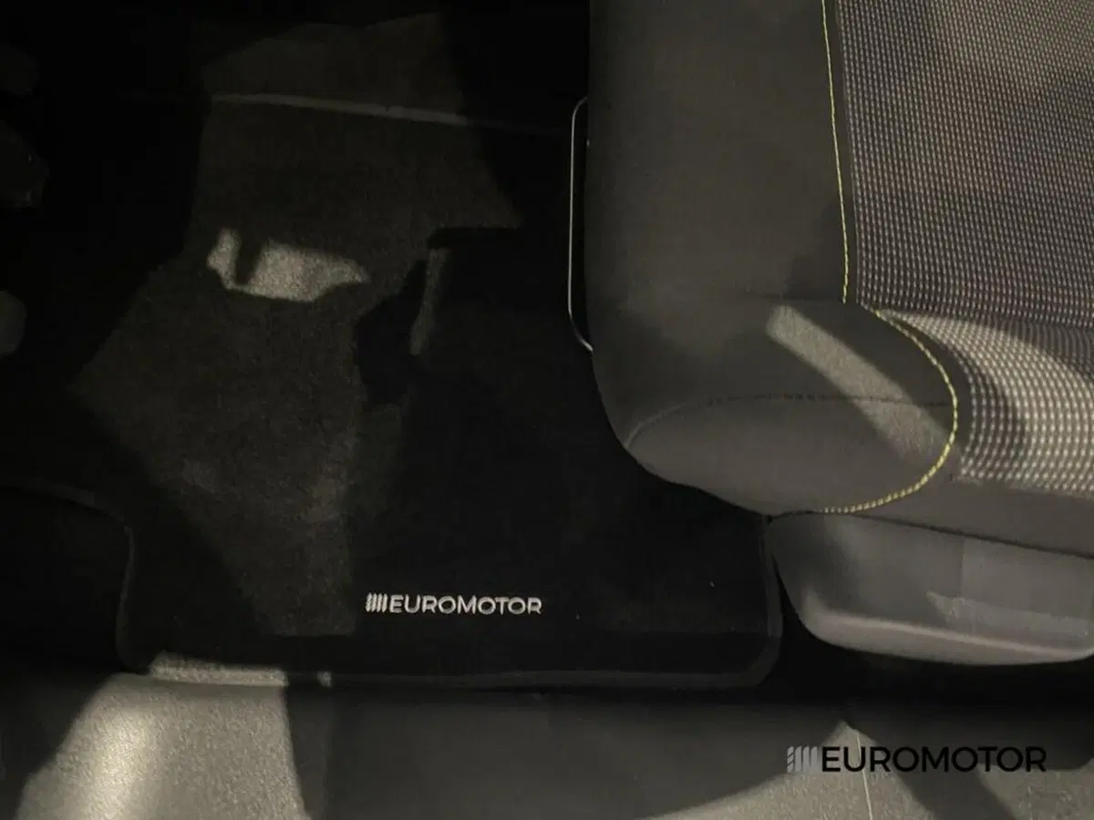 Citroen C3 usata a Bari (13)