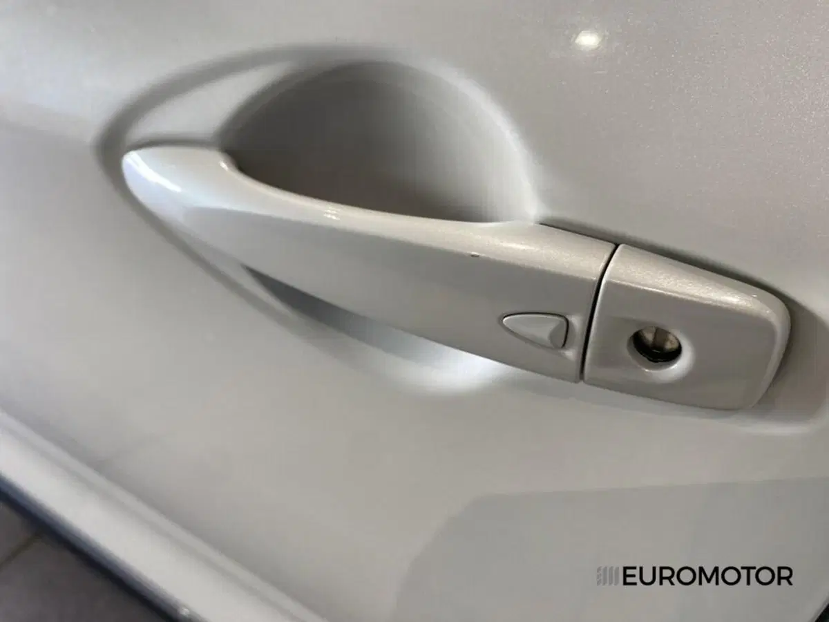 Nissan Qashqai usata a Bari (10)