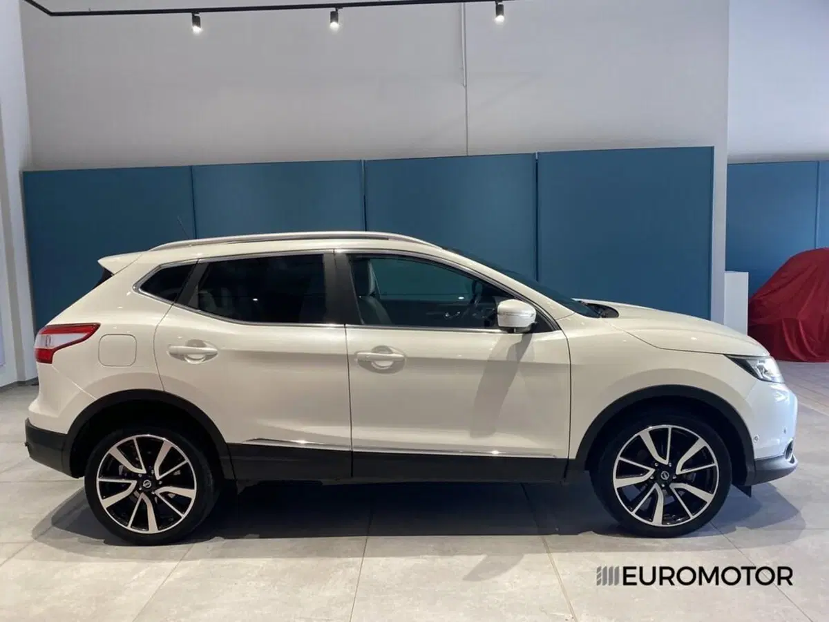 Nissan Qashqai usata a Bari (5)