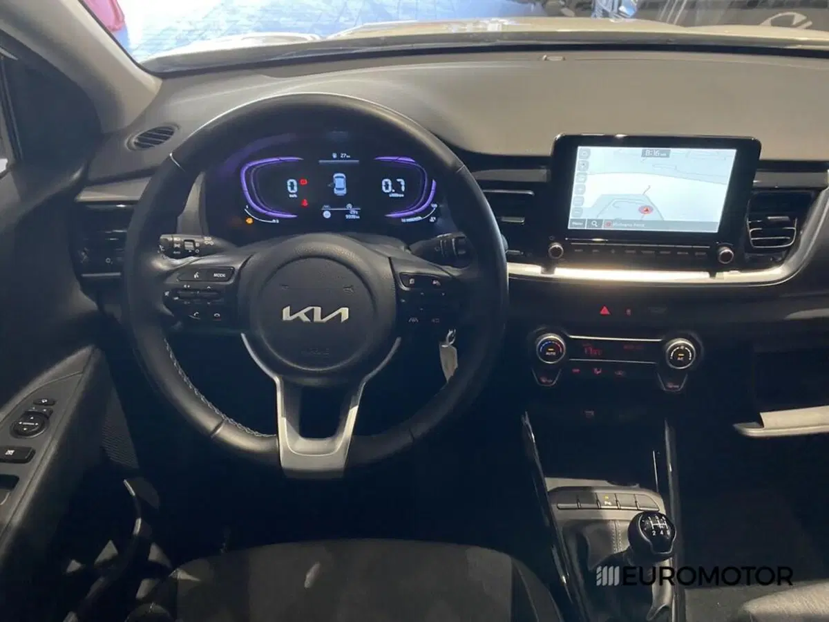 Kia Stonic usata a Bari (15)