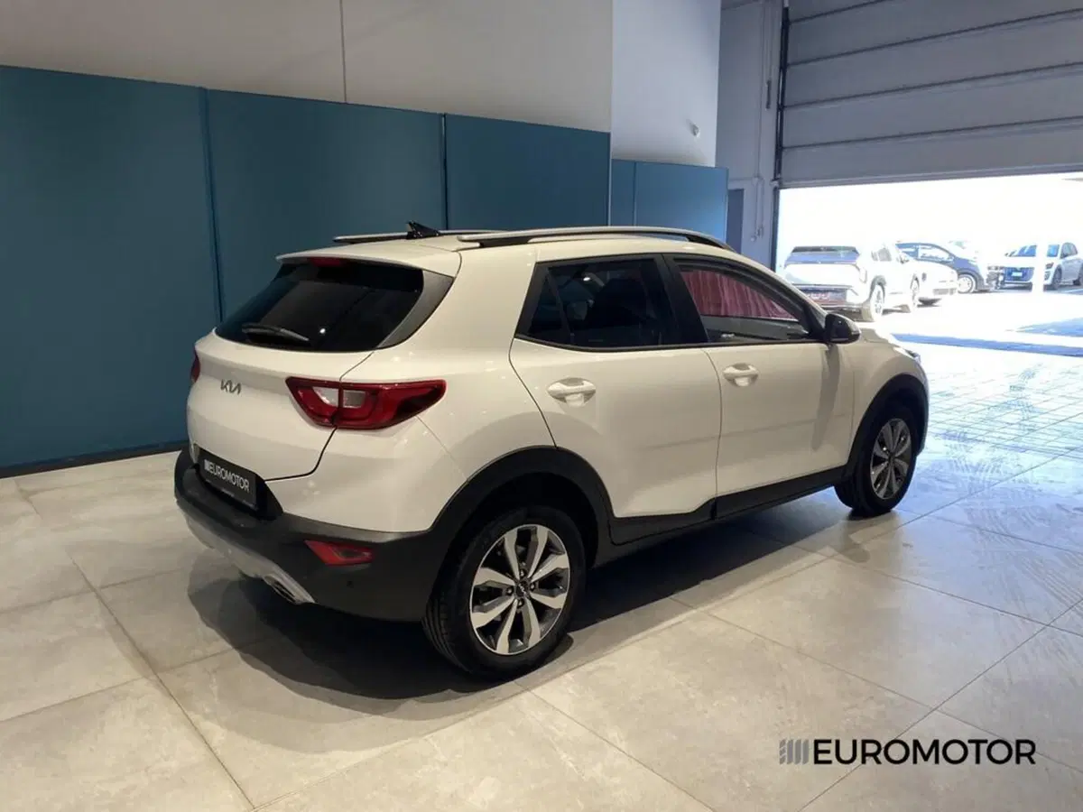 Kia Stonic usata a Bari (7)