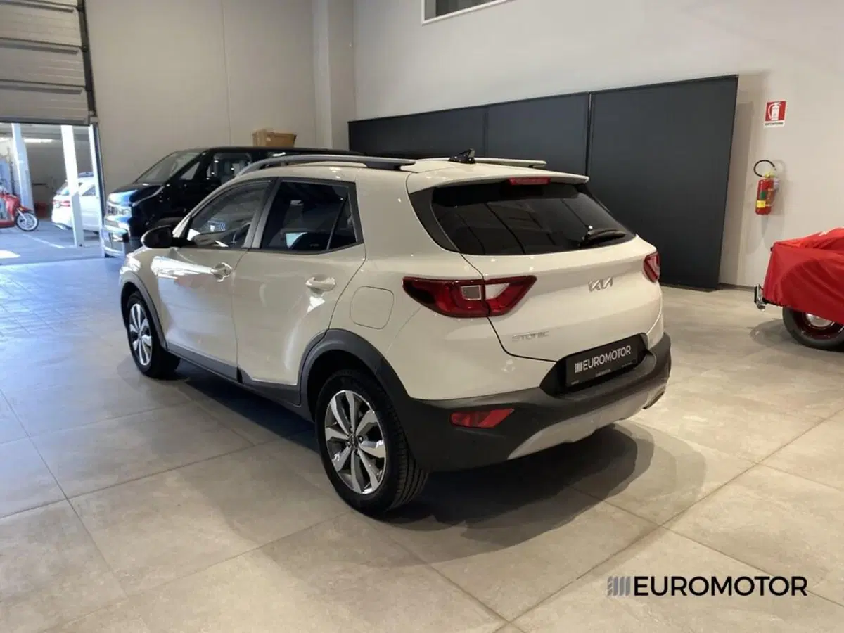 Kia Stonic usata a Bari (9)