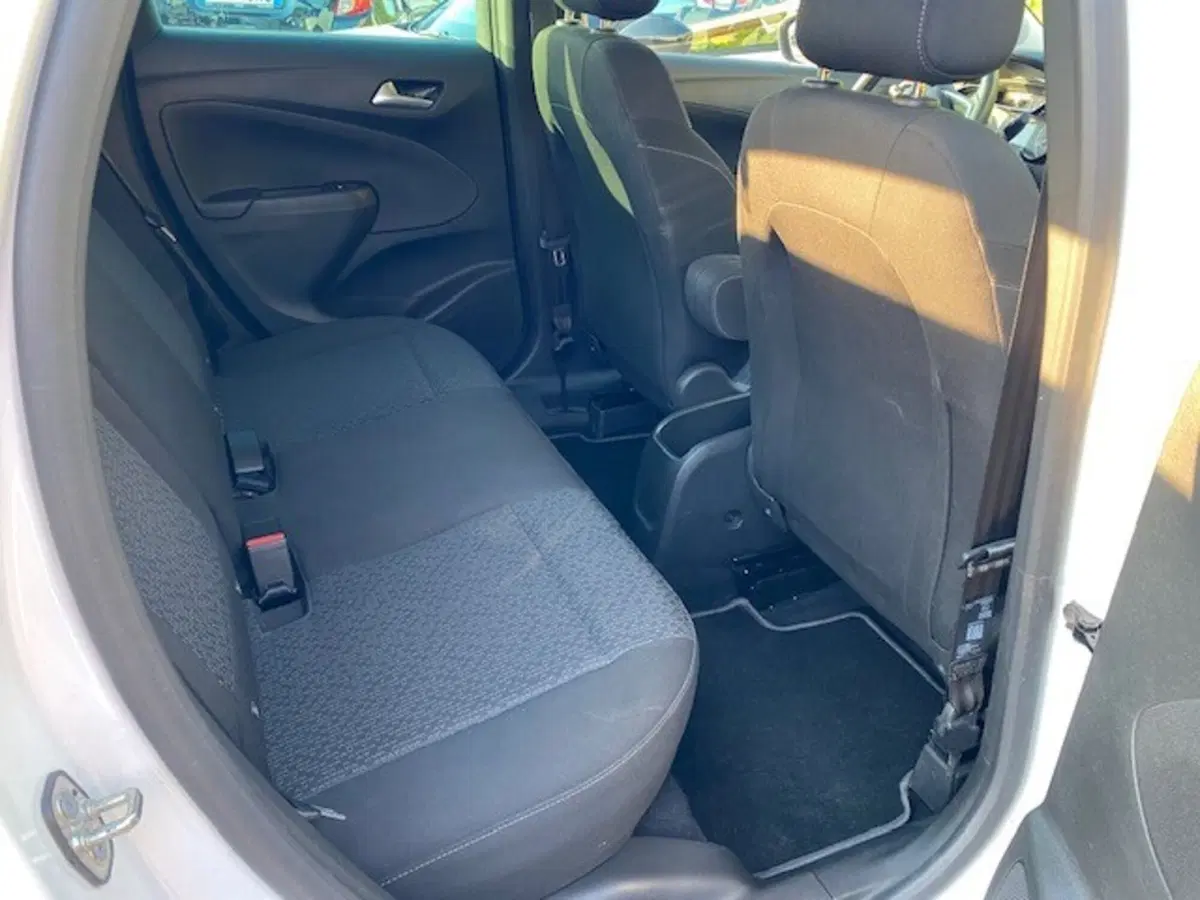Opel Crossland usata a Catania (12)