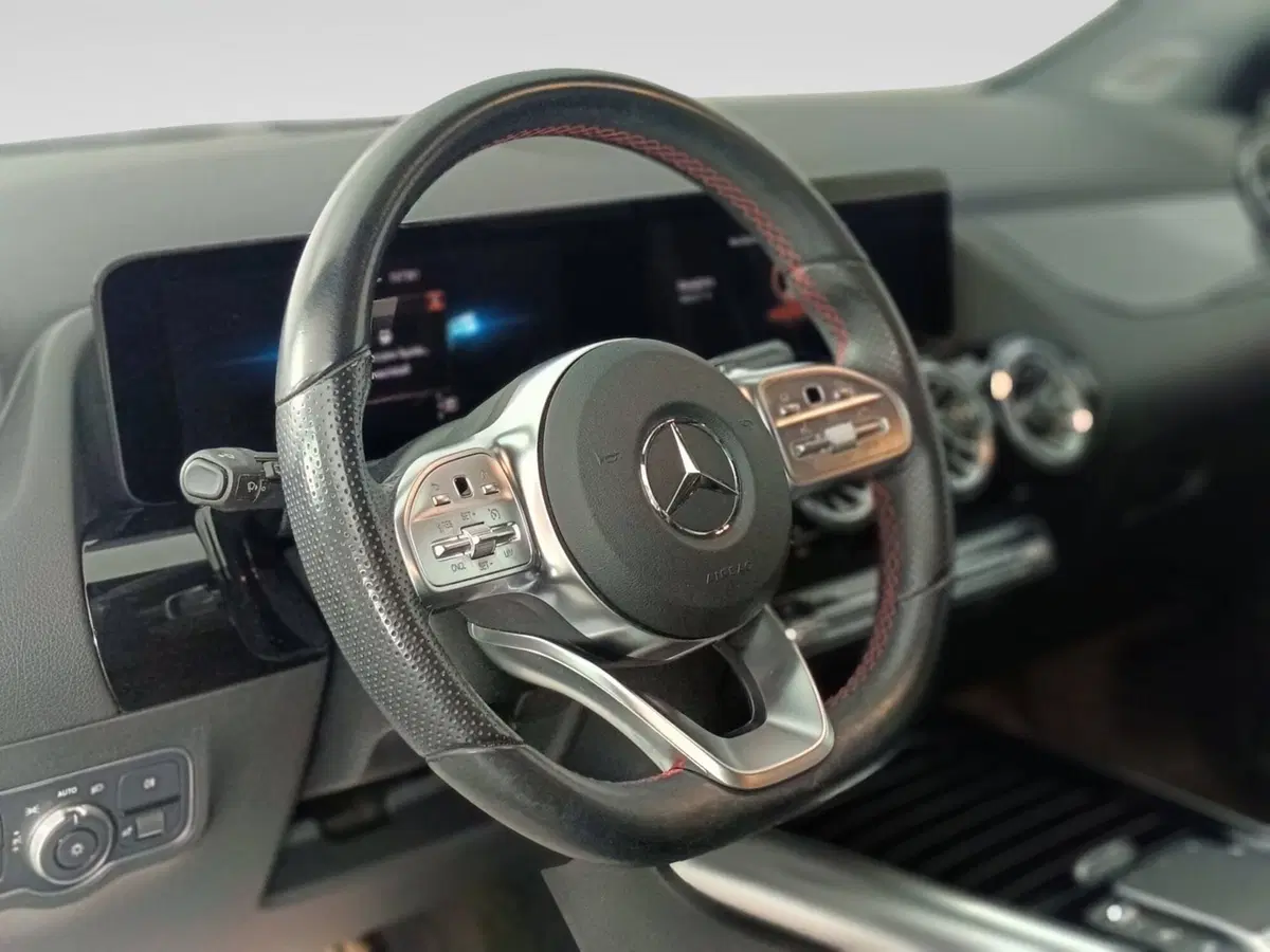 Mercedes-Benz GLA SUV usata a Ascoli Piceno (18)