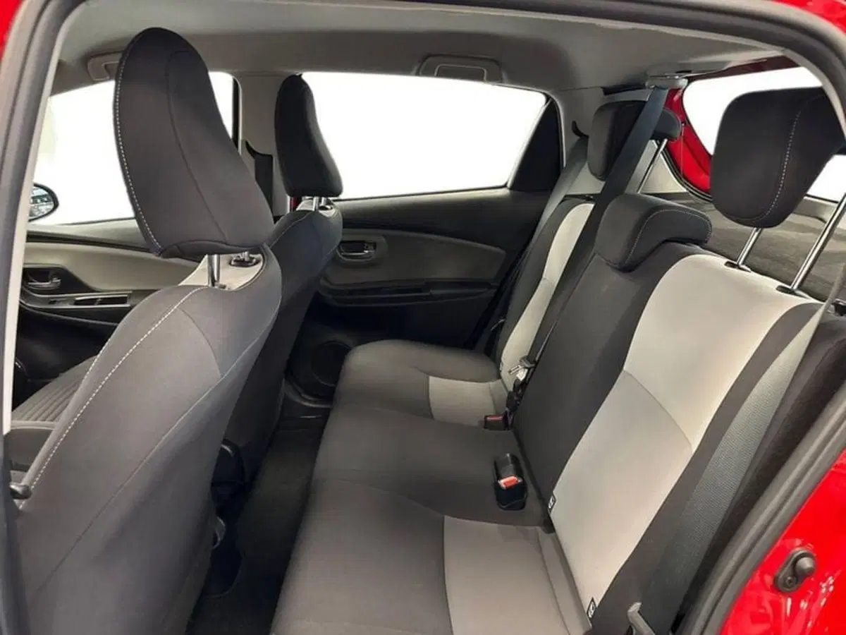 Toyota Yaris usata a Prato (13)