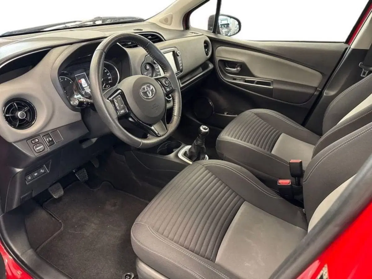 Toyota Yaris usata a Prato (8)