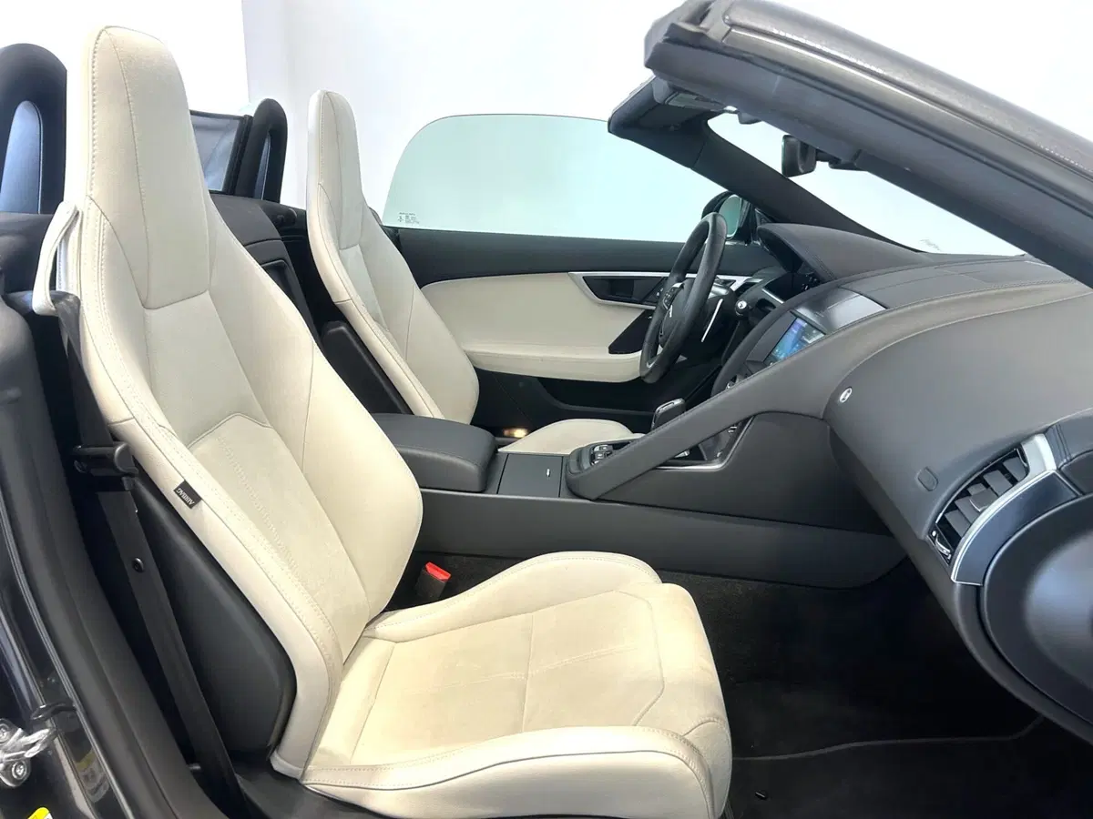 Jaguar F-Type Cabrio usata a Napoli (5)