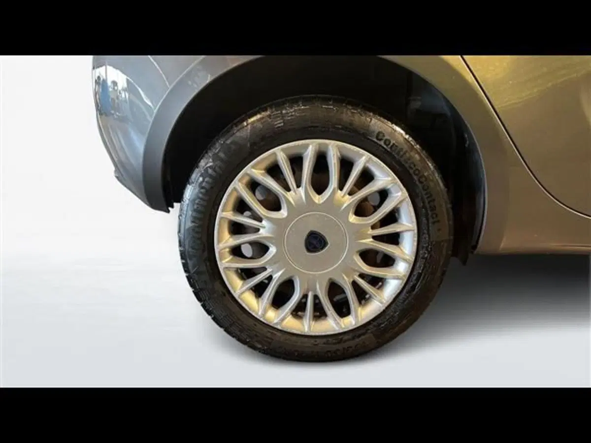 Lancia Ypsilon usata a Firenze (15)