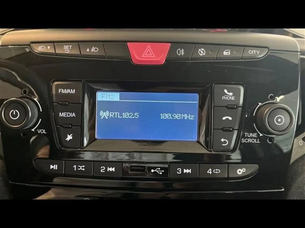 Lancia Ypsilon usata a Firenze (6)