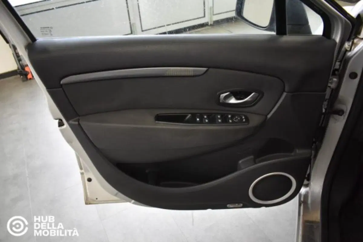 Renault Scenic E-Tech Electric usata a Perugia (7)