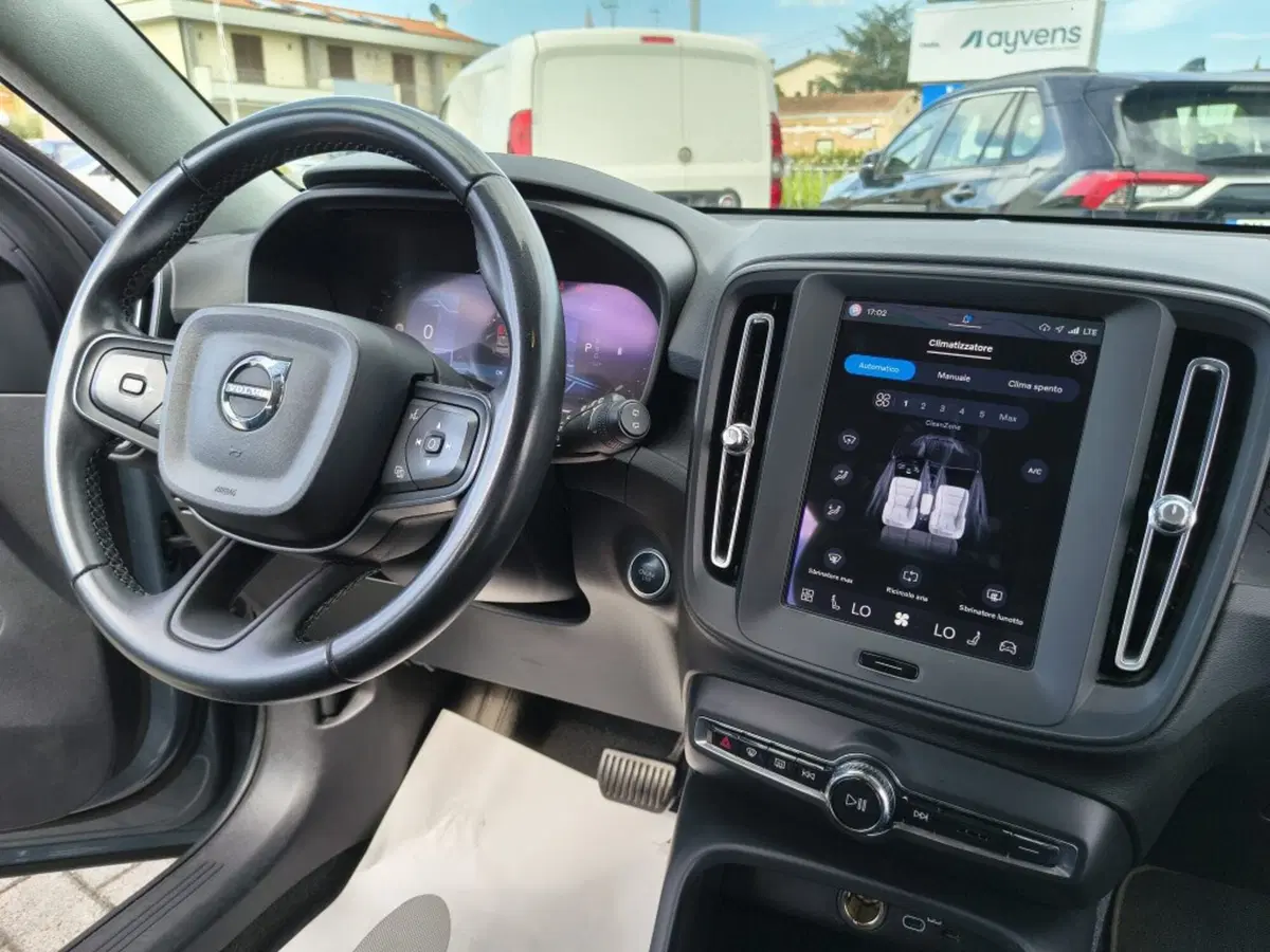 Volvo XC40 usata a Firenze (12)