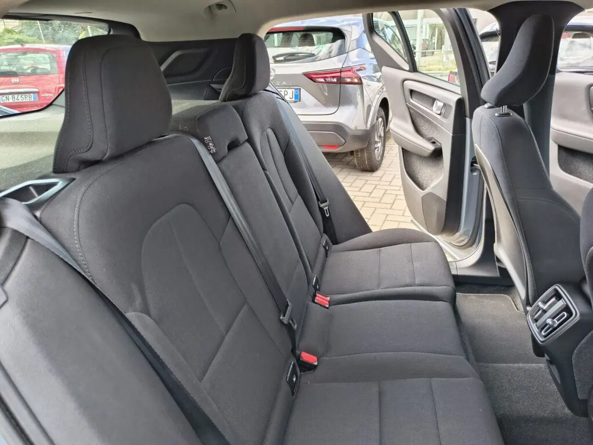 Volvo XC40 usata a Firenze (15)