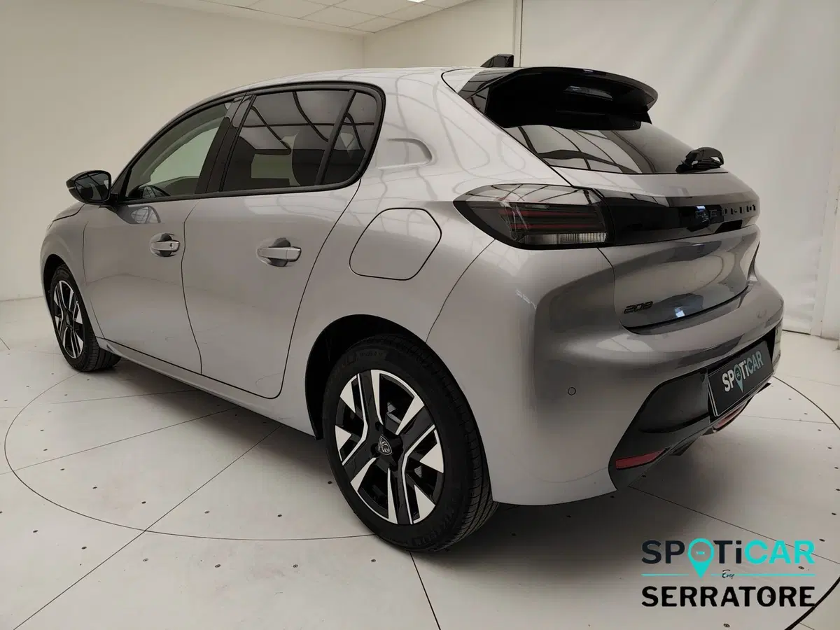 Peugeot 208 usata a Como (4)