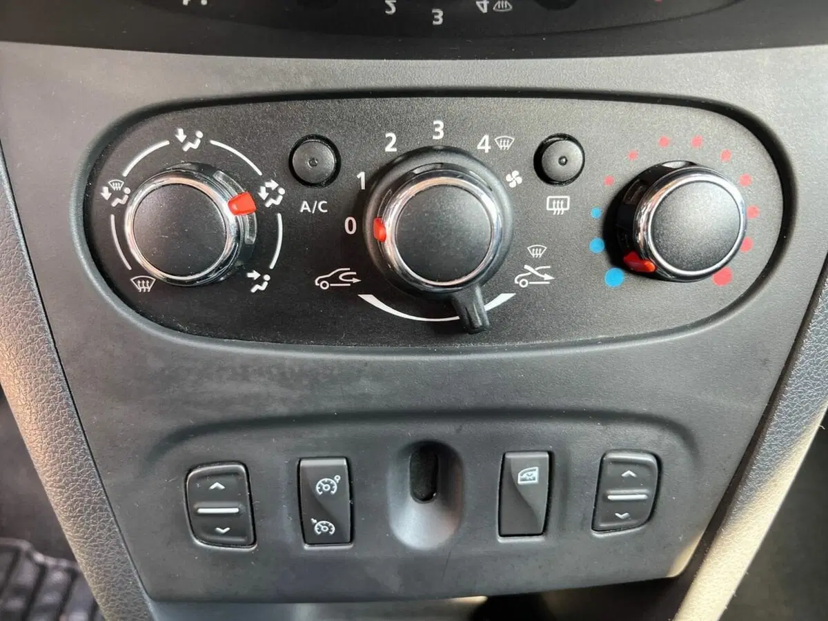 Dacia Sandero usata a Sondrio (14)