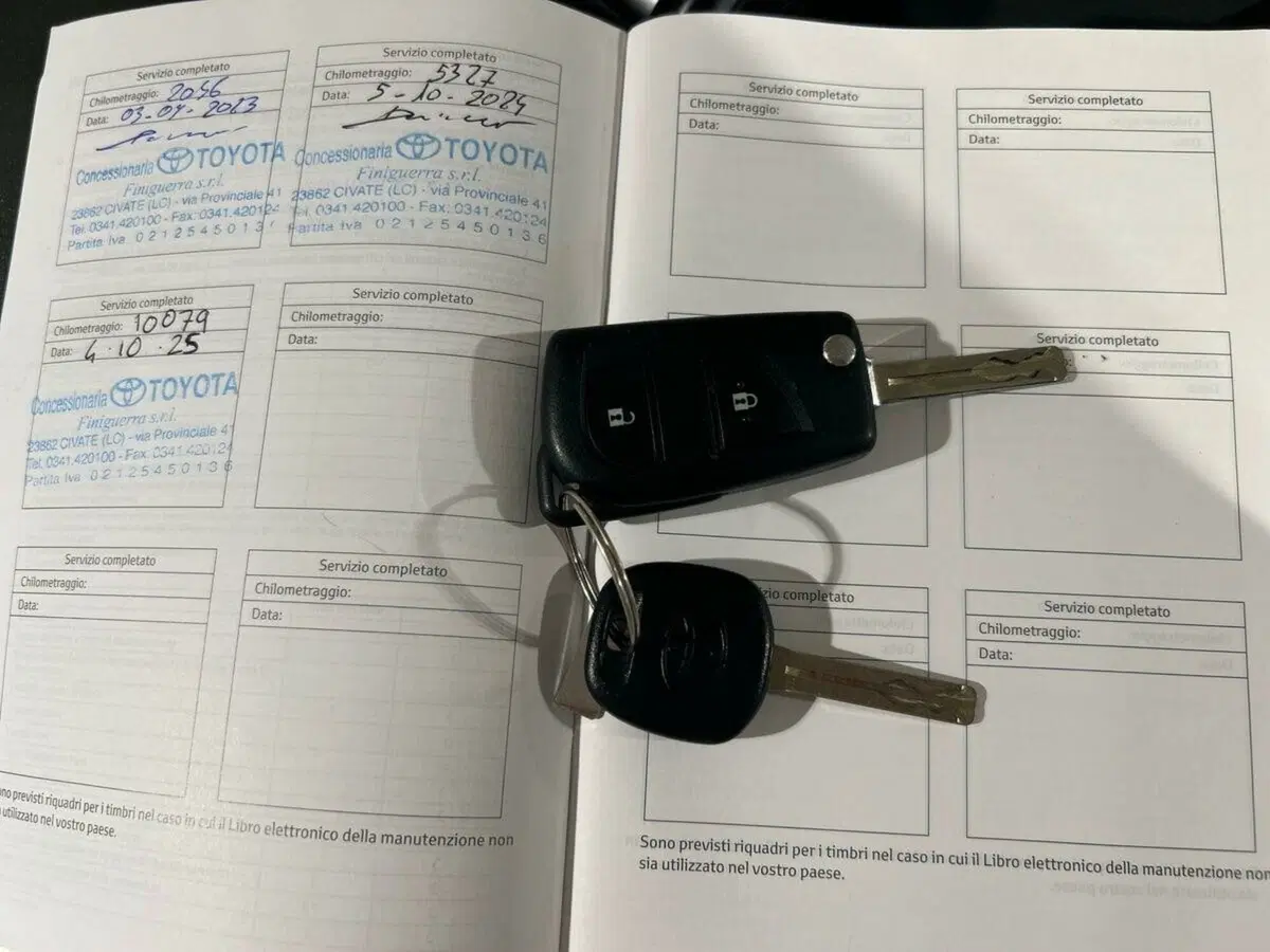 Toyota Aygo X usata a Lecco (16)