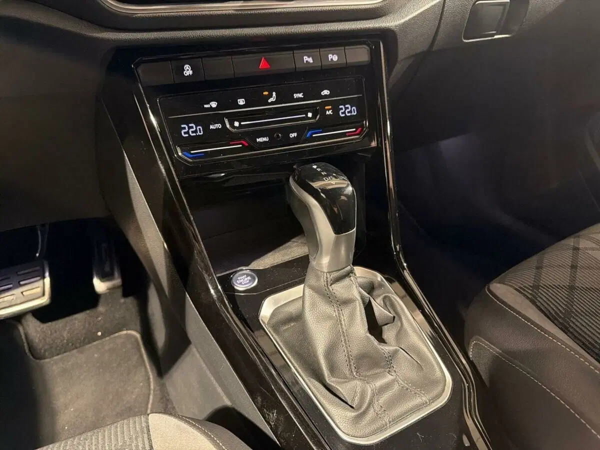 Volkswagen T-Roc usata a Lecco (14)