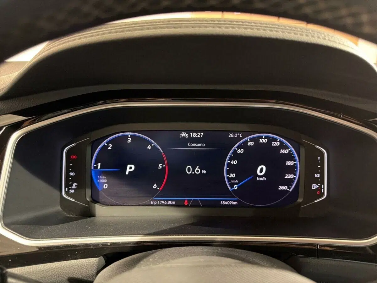 Volkswagen T-Roc usata a Lecco (9)