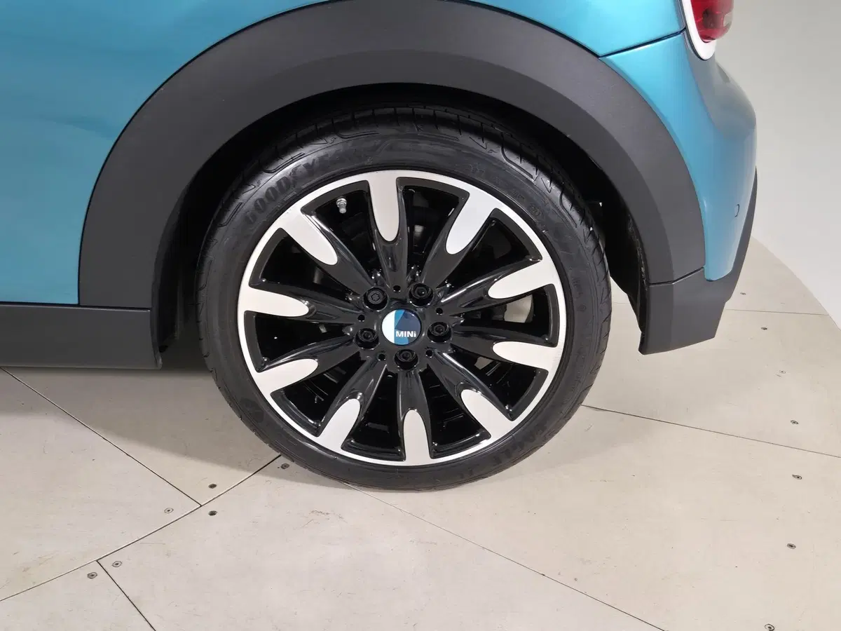 MINI Mini Cabrio usata a Torino (15)