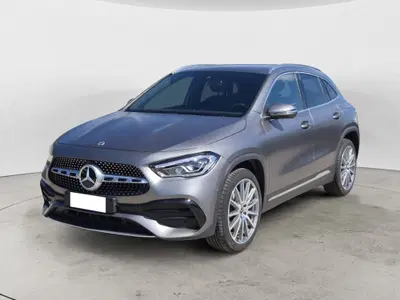 Mercedes-Benz GLA SUV 250 e EQ-Power Automatic Premium del 2022 usata
