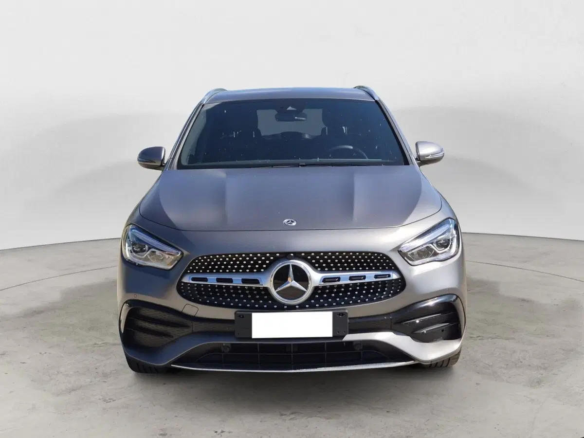 Mercedes-Benz GLA SUV usata  (2)