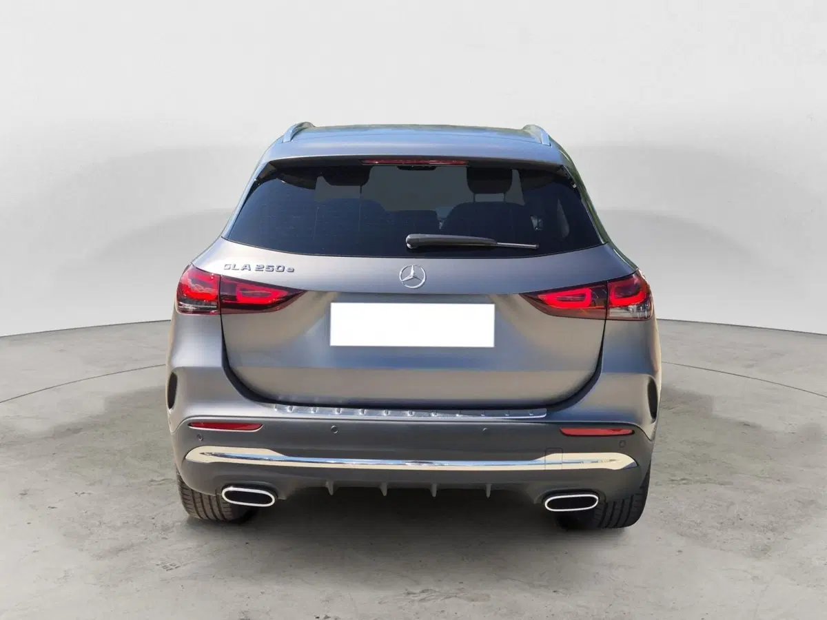 Mercedes-Benz GLA SUV usata  (3)