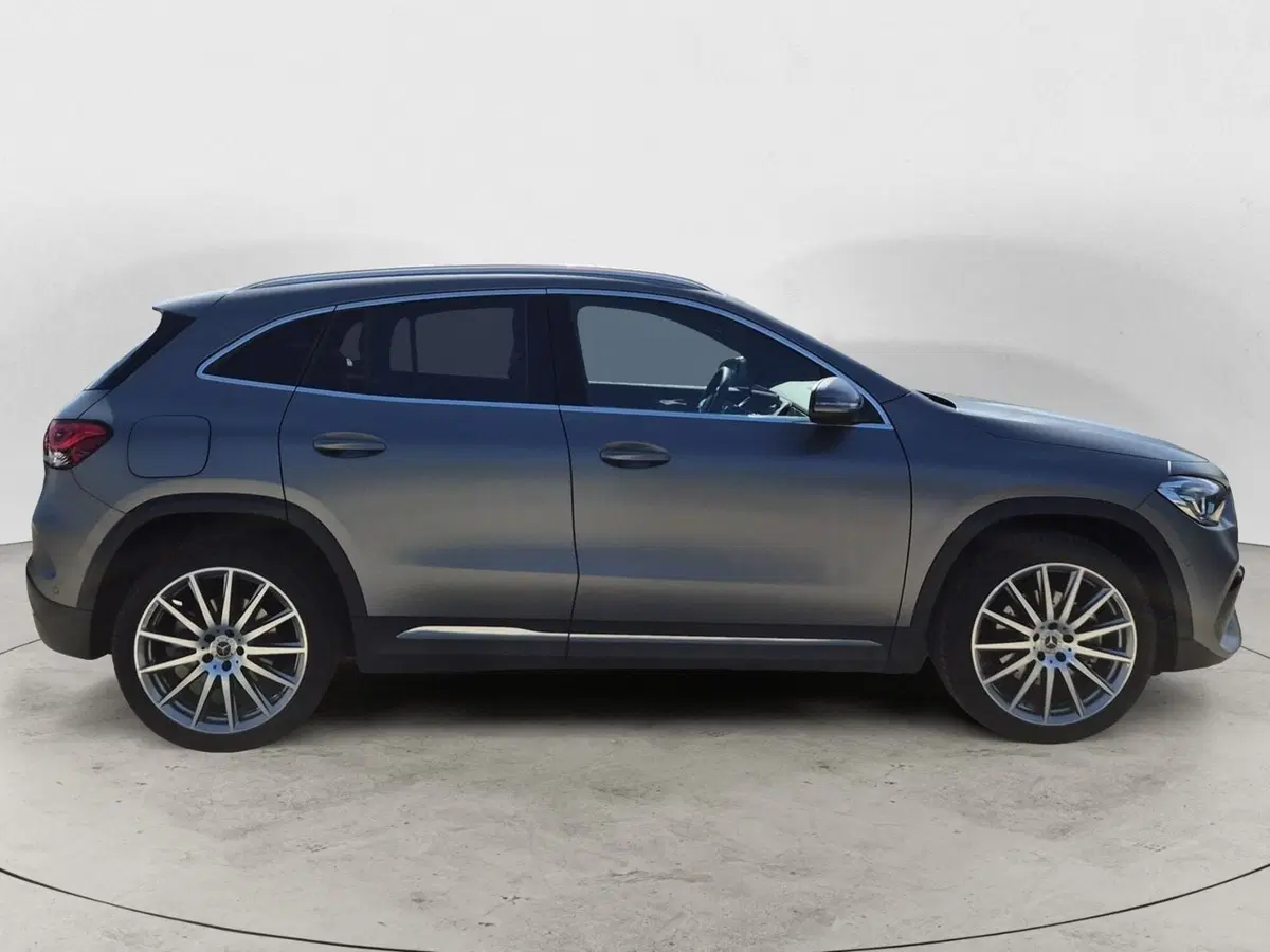Mercedes-Benz GLA SUV usata  (5)