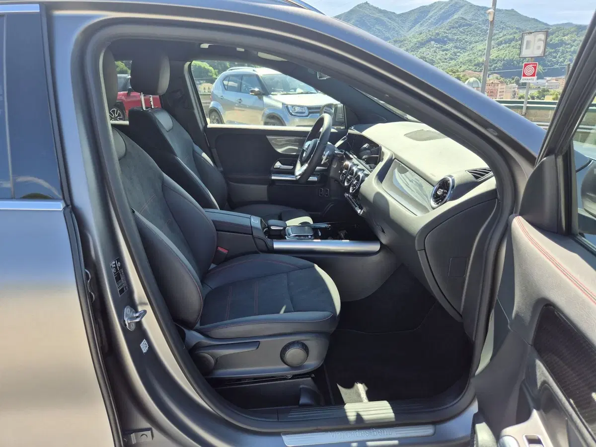 Mercedes-Benz GLA SUV usata  (9)