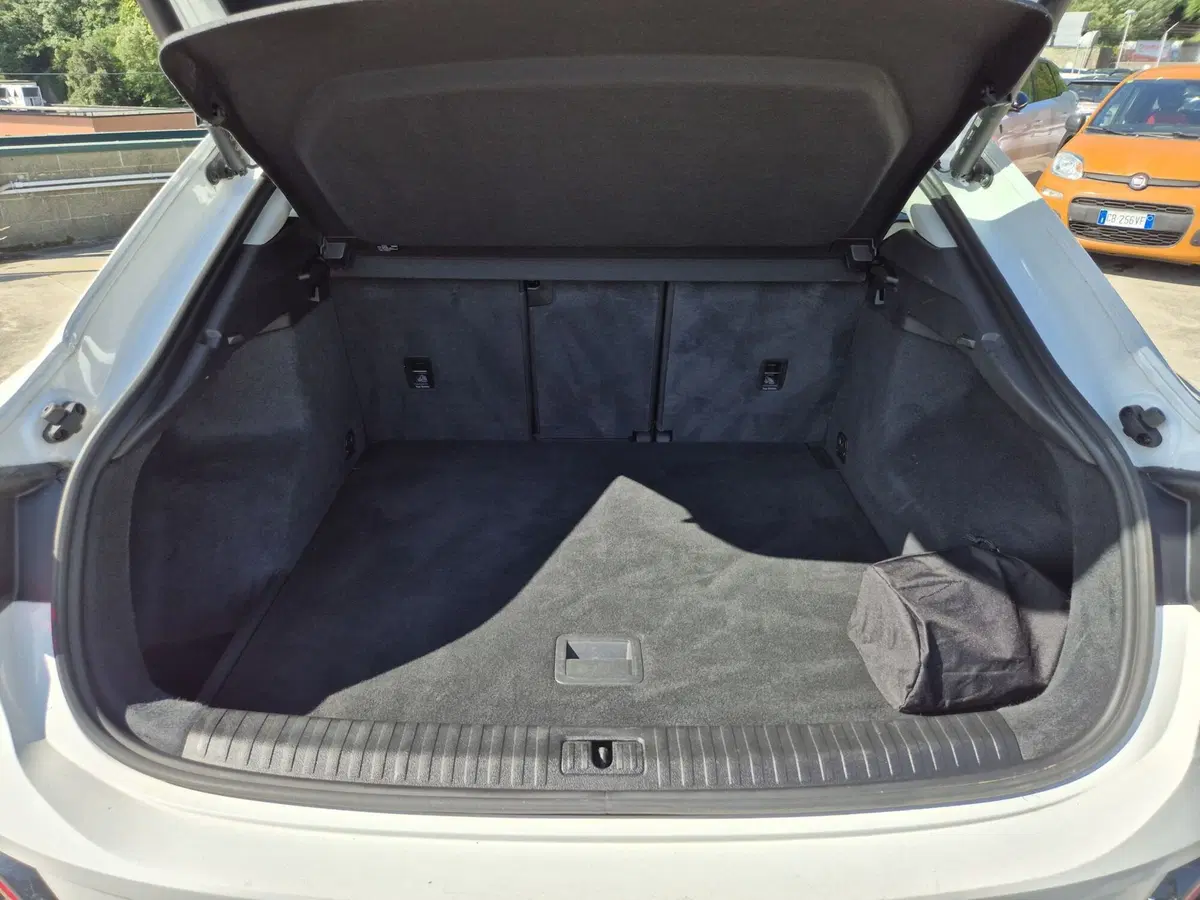 Audi Q3 Sportback usata  (12)
