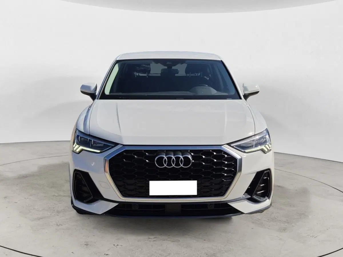 Audi Q3 Sportback usata  (2)
