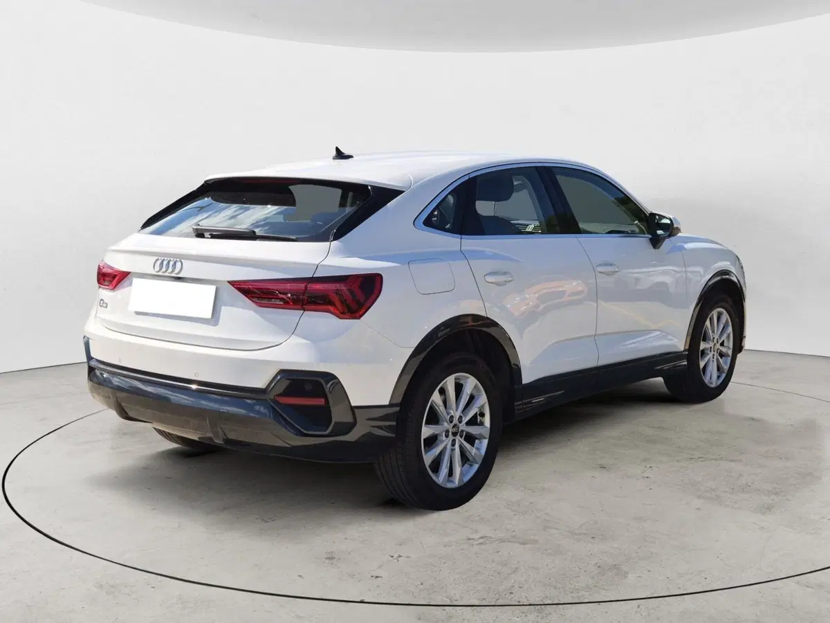 Audi Q3 Sportback usata  (4)