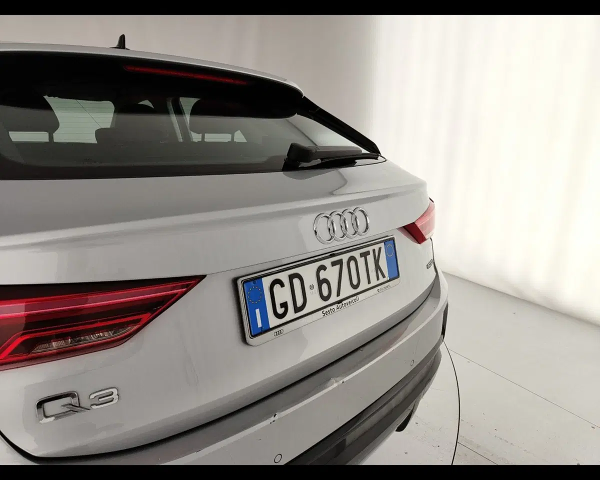 Audi Q3 Sportback usata a Caserta (10)
