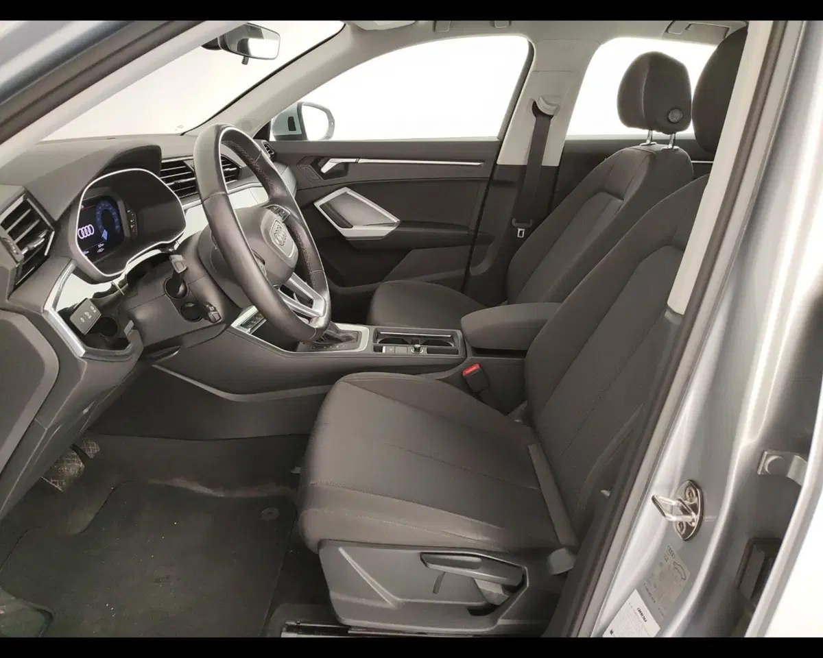 Audi Q3 Sportback usata a Caserta (15)