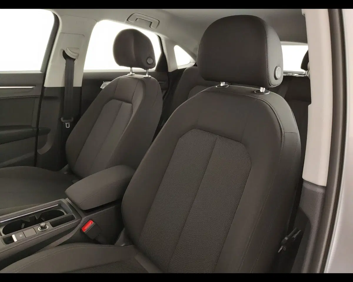 Audi Q3 Sportback usata a Caserta (16)