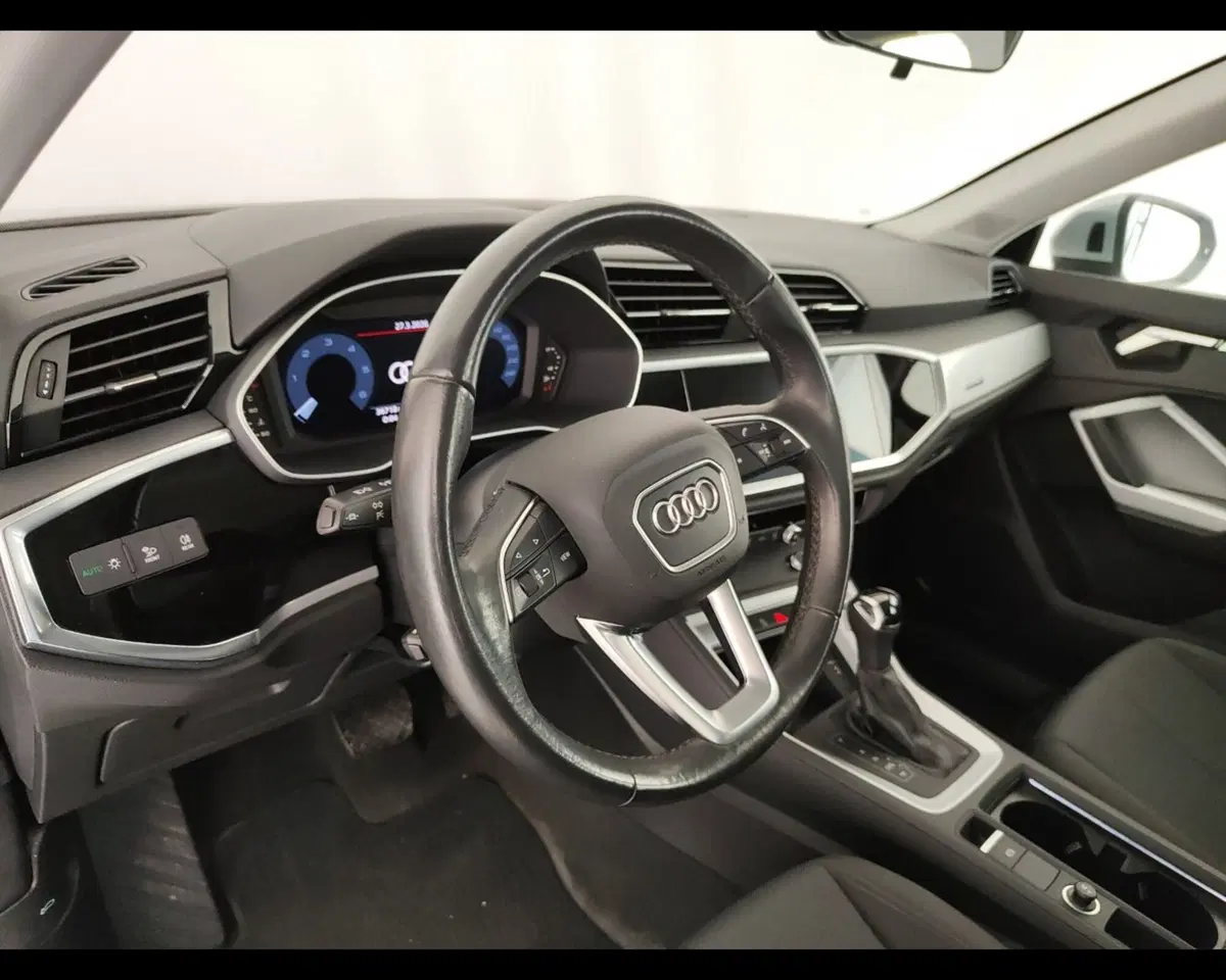 Audi Q3 Sportback usata a Caserta (20)