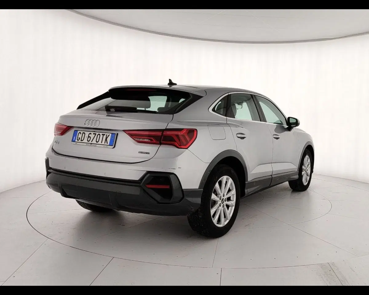 Audi Q3 Sportback usata a Caserta (6)