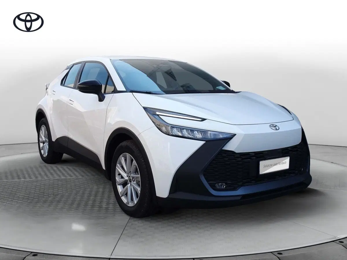 Toyota Toyota C-HR nuova a Padova (2)