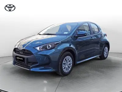 Toyota Yaris 1.5 Hybrid 5 porte Energy nuova a San Martino di Lupari