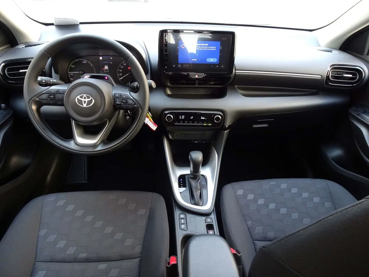 Toyota Yaris nuova a Padova (10)