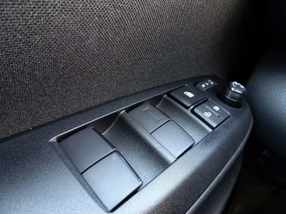 Toyota Yaris nuova a Padova (13)