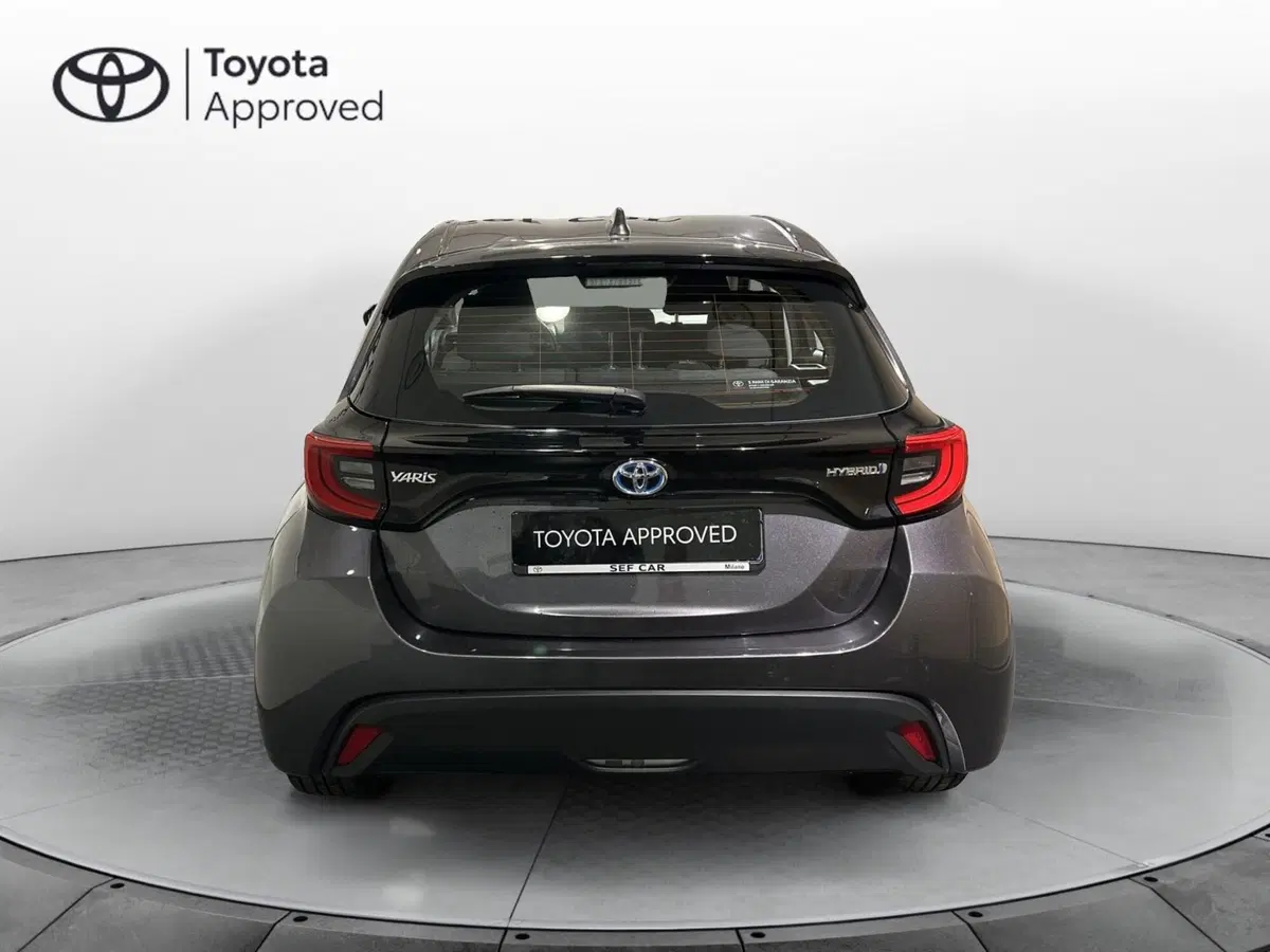 Toyota Yaris usata a Milano (4)