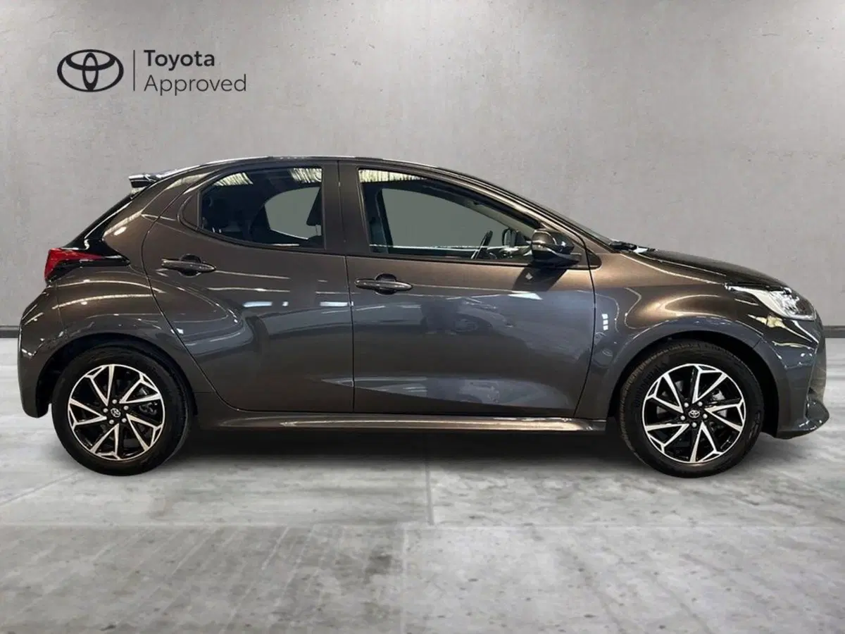 Toyota Yaris usata a Milano (4)
