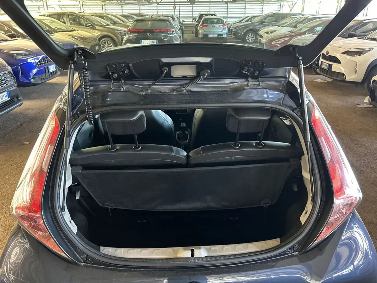 Toyota Aygo usata a Milano (7)
