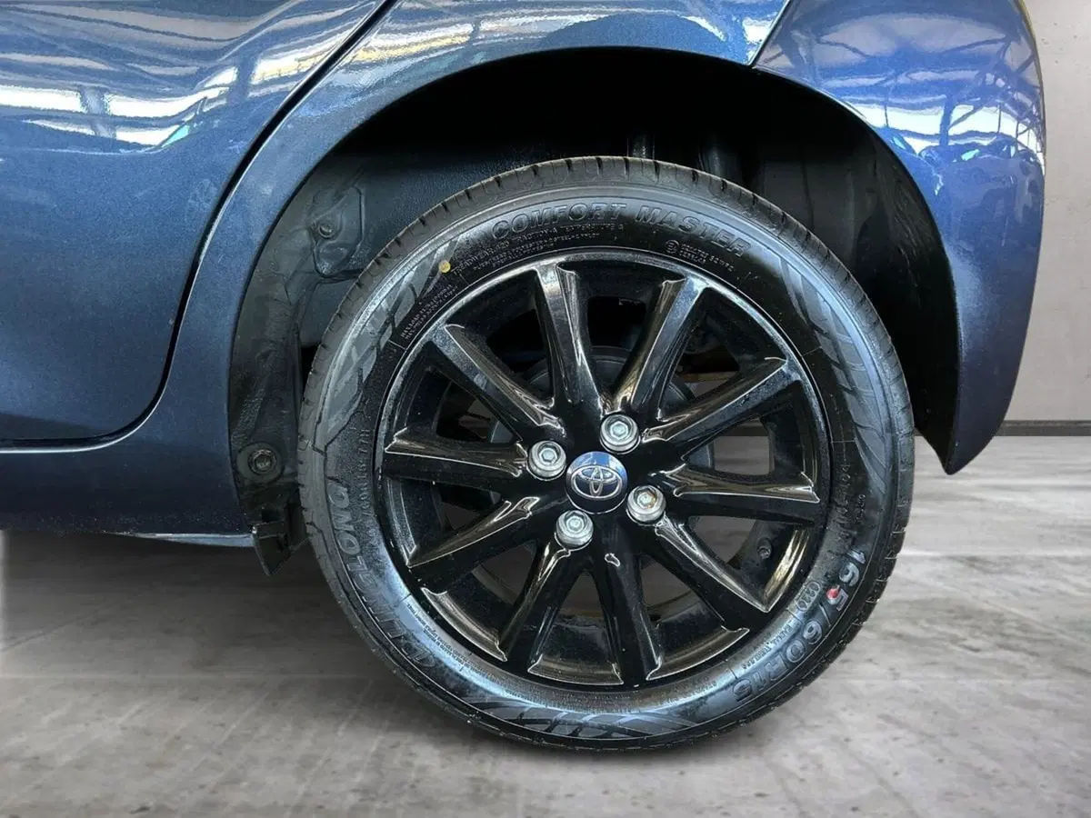 Toyota Aygo usata a Milano (8)