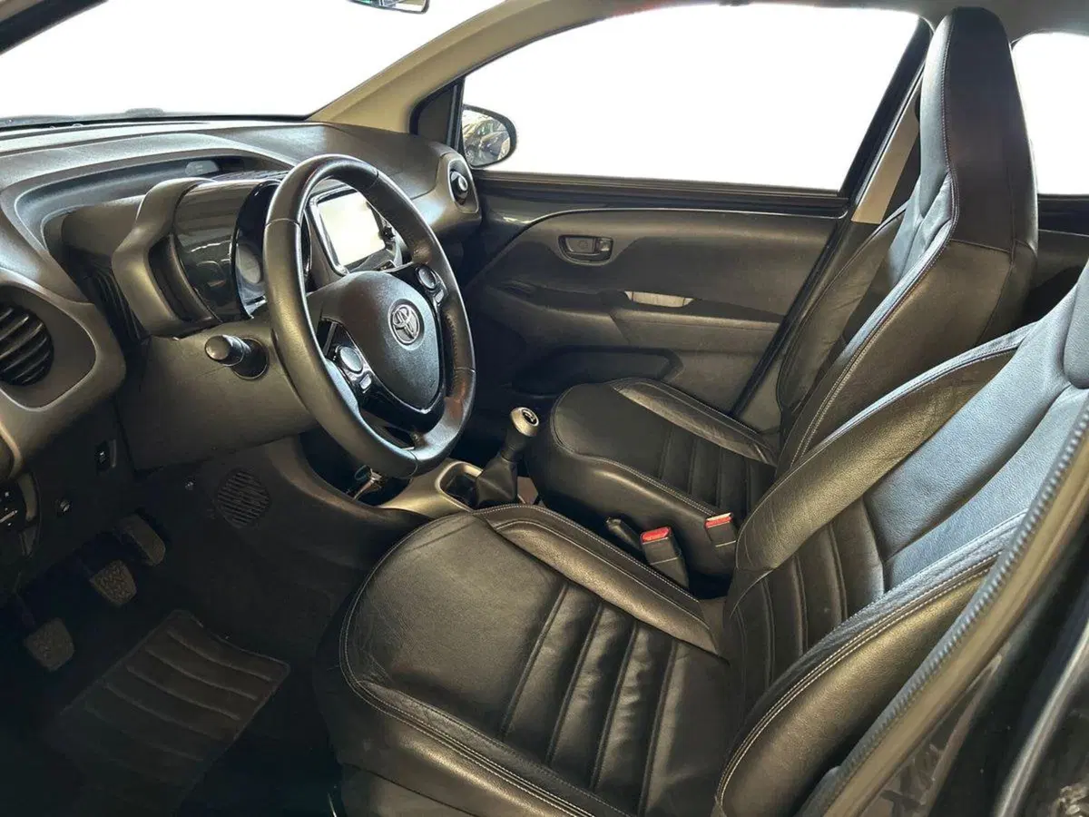 Toyota Aygo usata a Milano (9)