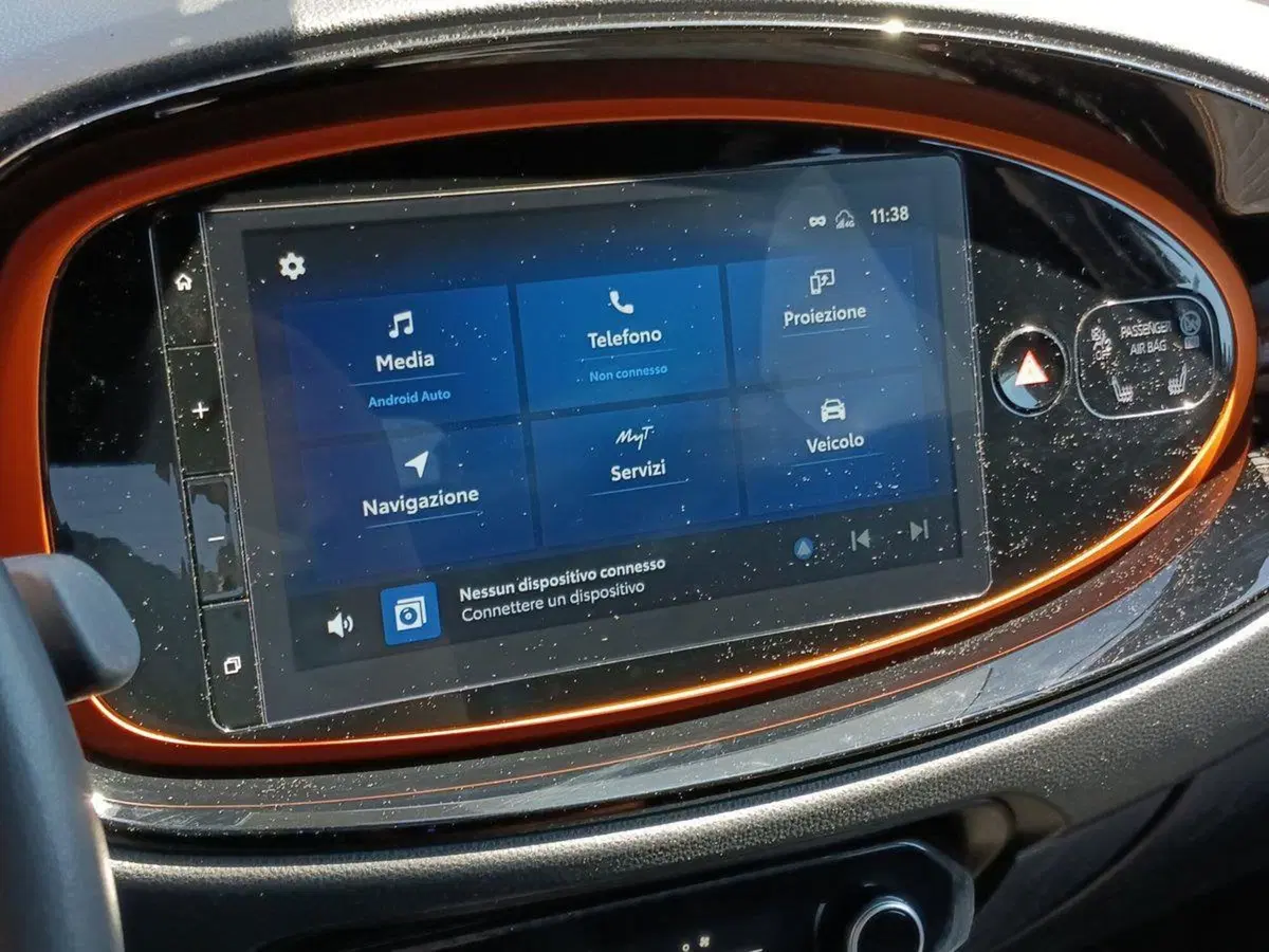 Toyota Aygo X usata a Milano (10)