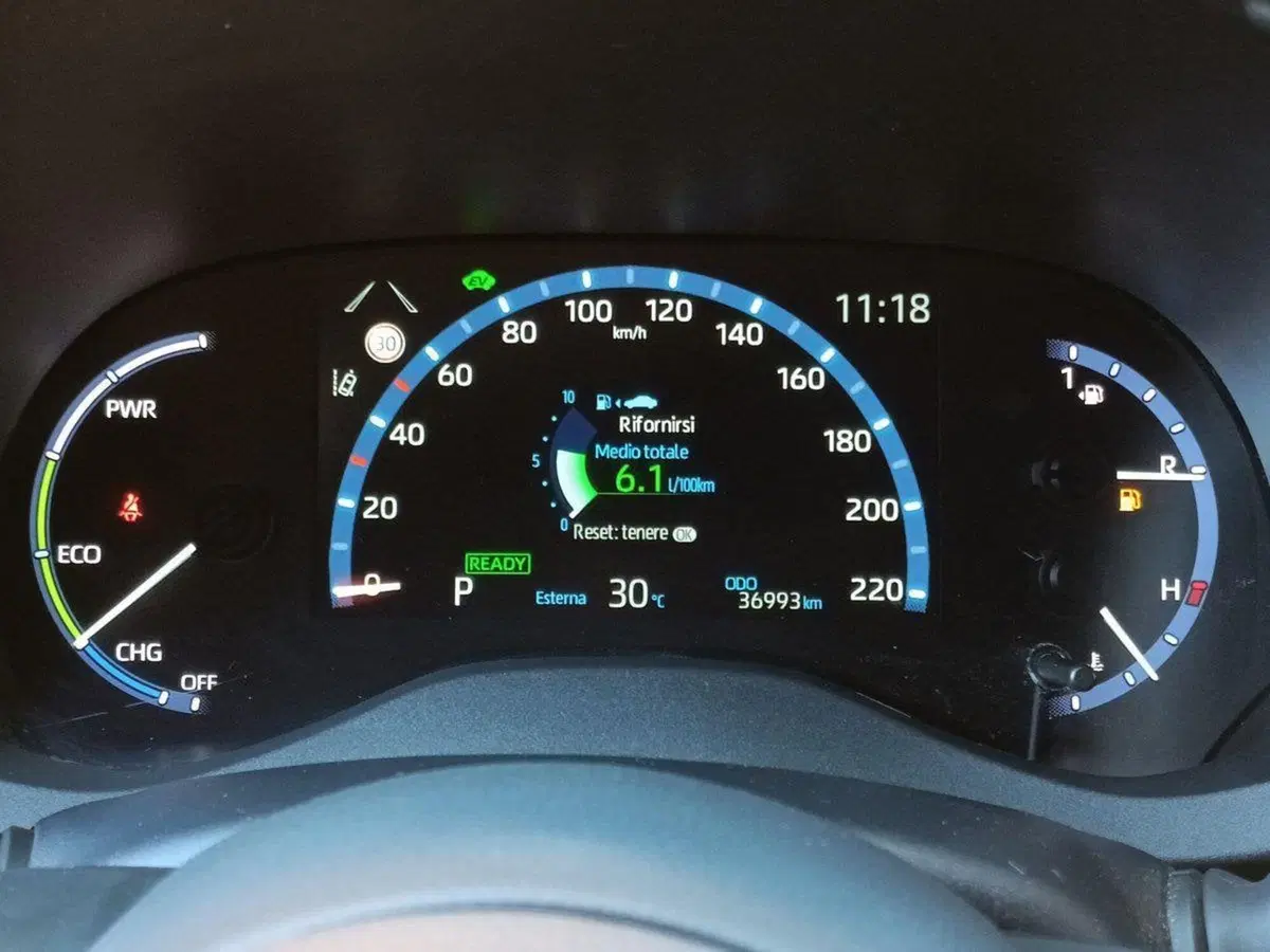 Toyota Yaris Cross usata a Milano (9)
