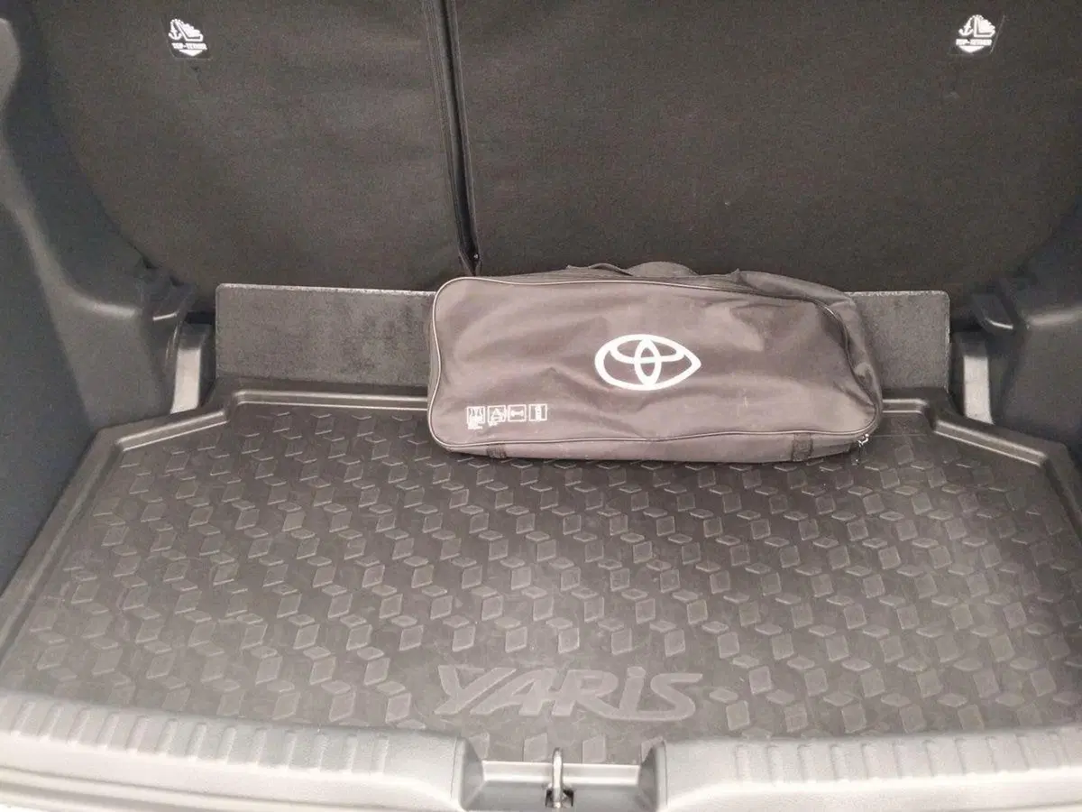 Toyota Yaris usata a Roma (6)